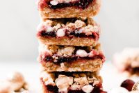 Tart Cranberry White Chocolate Crumbles