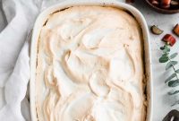 Rhubarb Crumble Cake