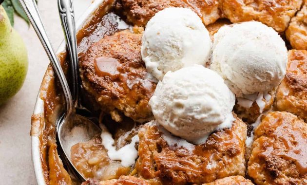 Caramel Sea Salt Pear Cobbler