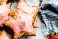 Strawberry Rhubarb Hand Pies Recipe: Flaky Mini Fruit Pies