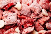 4-Ingredient Strawberries and Cream Puppy Chow Recipe