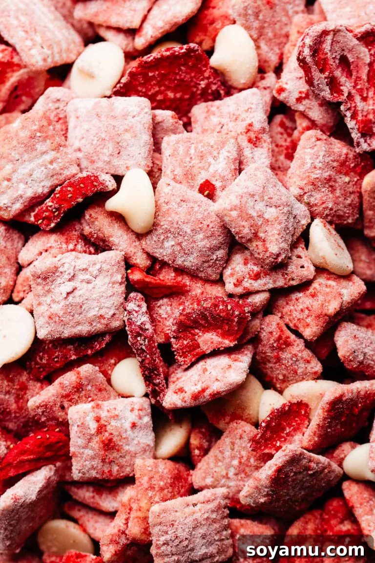 4-Ingredient Strawberries and Cream Puppy Chow Recipe